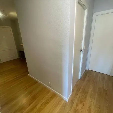 Piso Turistico Plaza Del Cine Apartment *